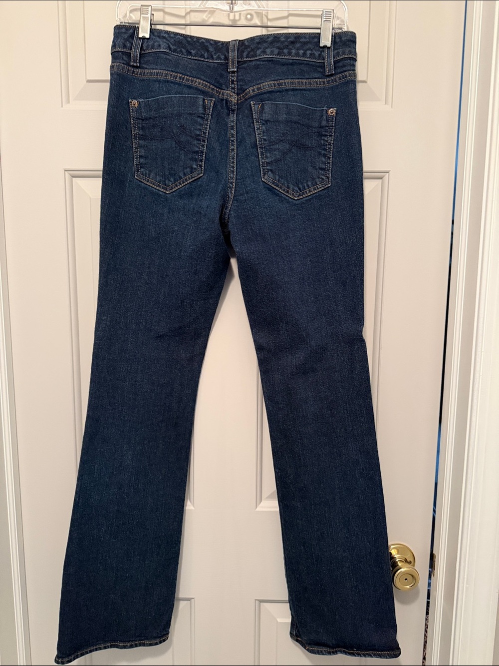 DKNY Jeans - Picture 2 of 4
